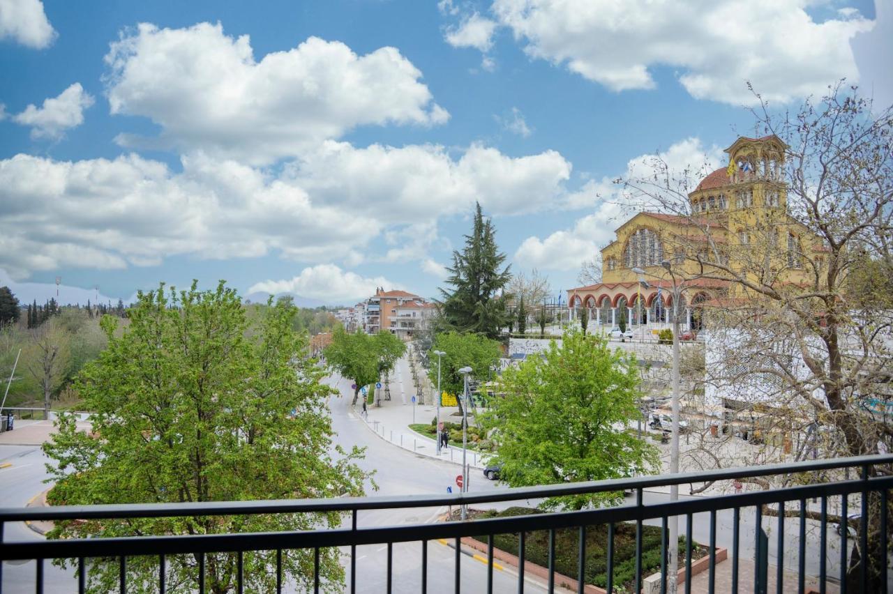 River City Studio Лариса Екстериор снимка